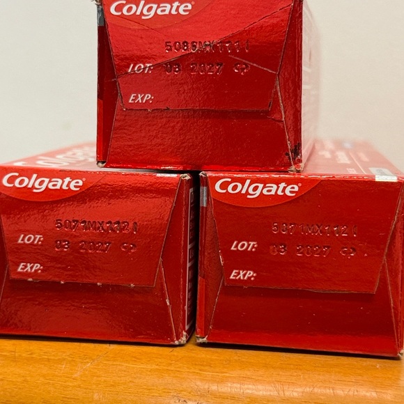 Colgate Optic White Toothpaste Bundle - Picture 4 of 4